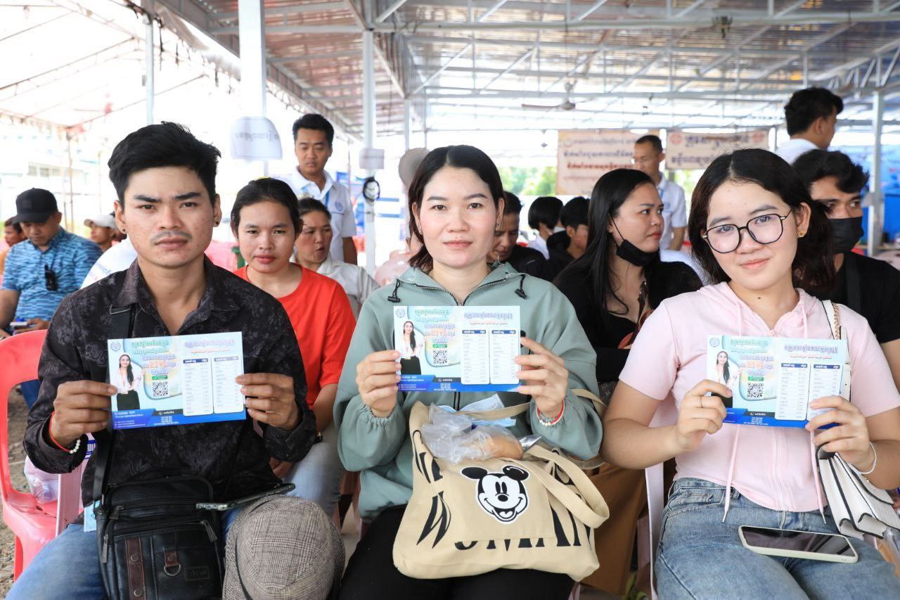 ក្រសួងការងារ សូមច្រានចោលការបំភ្លៃរបស់កាសែតថៃដែលថា “ពលករខ្មែរចាកចេញពីថៃដោយសារការគំរាមដកសញ្ជាតិ និងរឹបអូសដីធ្លី”