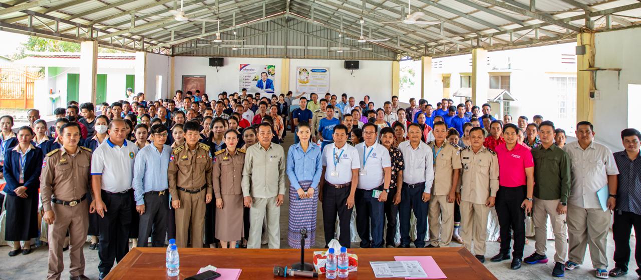ក្រសួងការងារនាំយកឱកាសការងារជិត ១ពាន់កន្លែងផ្សព្វផ្សាយជូនប្រជាពលរដ្ឋ និងពលករខ្មែរដែលទើបត្រឡប់មកពីប្រទេសថៃ នៅក្នុងខេត្តកែប