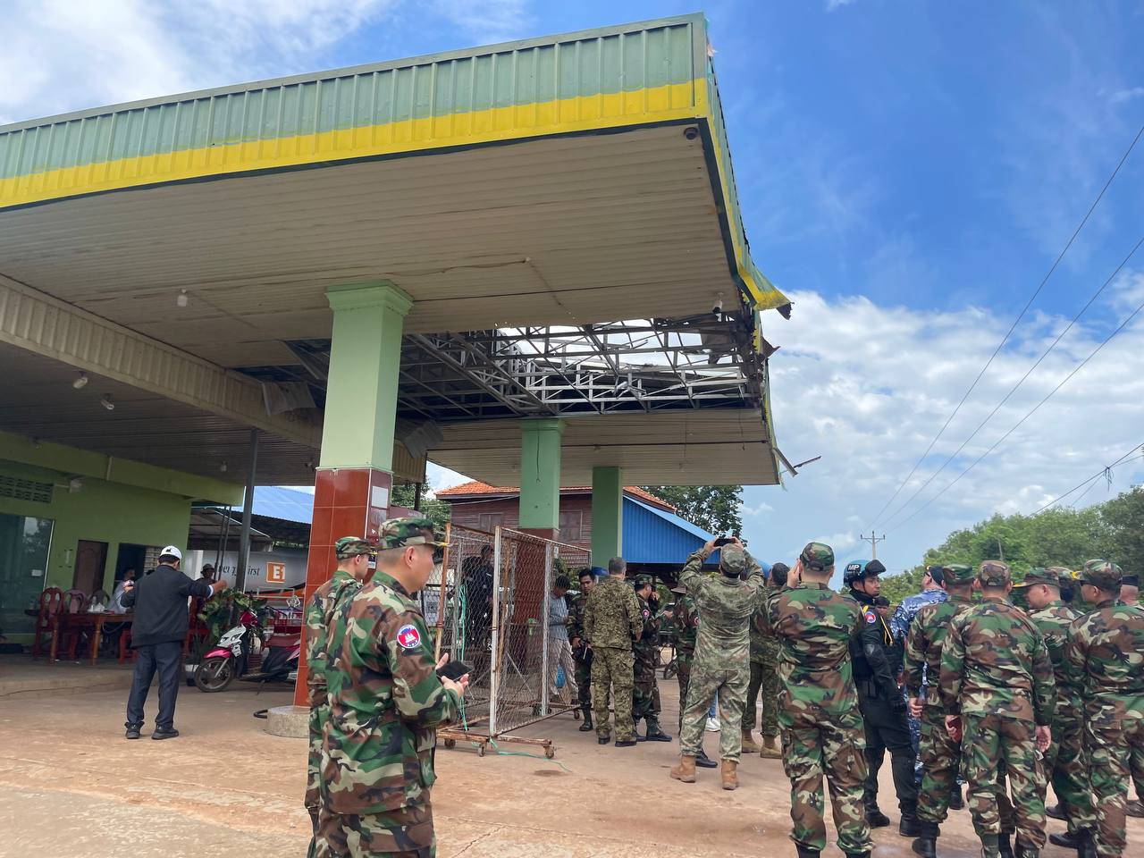 ម្ចាស់ ស្ថានីយប្រេងឥន្ធនៈ នៅជិតប្រាសាទតាមាន់ ដែលត្រូវ កងទ័ពអាកាសថៃបាញ់កំទេច បានធ្វើការផ្តន្ទាទោស និងប្រាប់ឱ្យថៃសងសំណង