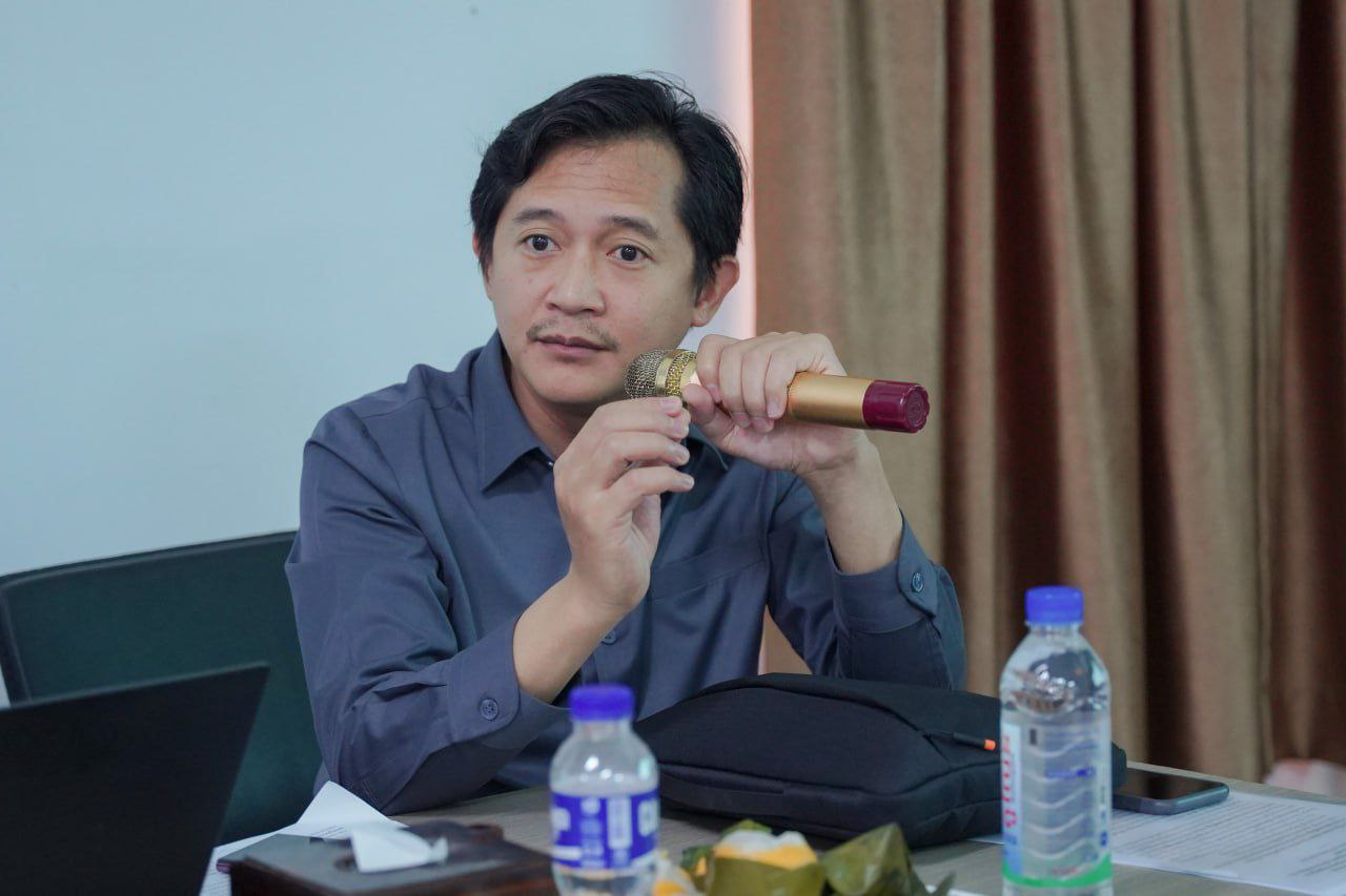 អ្នកនាំពាក្យក្រសួងព័ត៌មានបញ្ជាក់ពីសារ:សំខាន់នៃកាតរក្សាទំនាក់ទំនងល្អជាមួយមន្ត្រីជំនាញជុំវិញខេត្ត