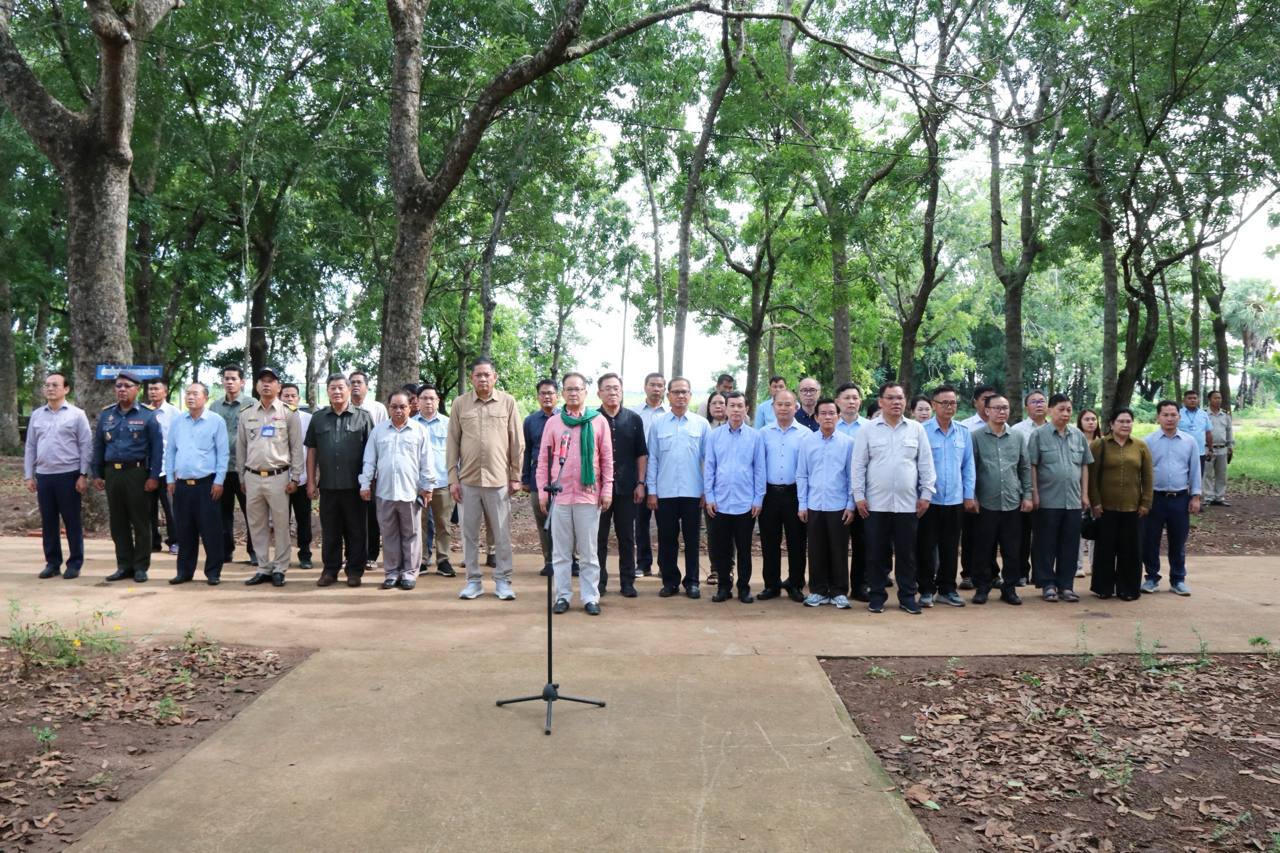 អំពូលសូឡា ៦១៤ដើម ជាអំណោយរបស់ដ៏ថ្លៃថ្លារបស់សម្តេចមហាបវរធិបតី ហ៊ុន ម៉ាណែត បានប្រគល់ជូនពលរដ្ឋខេត្តត្បូងឃ្មុំ ដើម្បីសម្រួលការធ្វើដំណើរ នាឱកាសពិធីបុណ្យភ្ជុំបិណ្ឌខាងមុខ