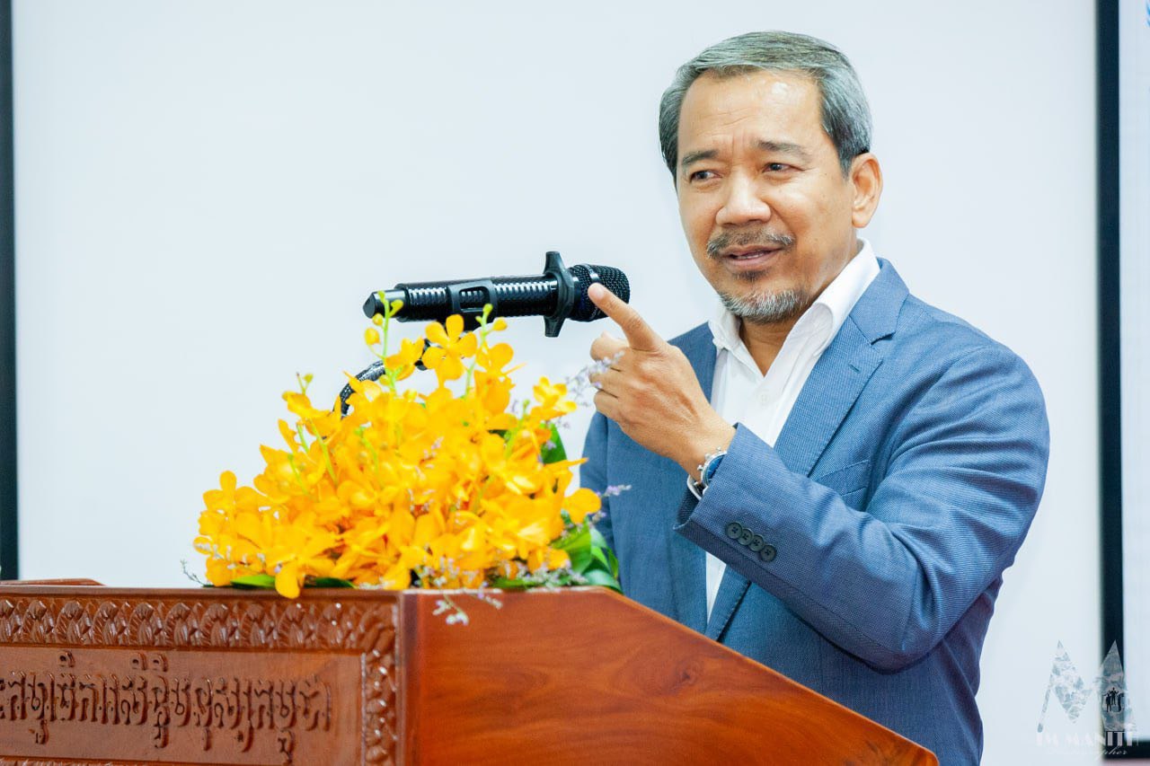 គណៈកម្មាធិការសទ្ធិមនុស្សកម្ពុជា ស្នើដល់វិទ្យាស្ថានសិទ្ធិមនុស្សស៊ុយអ៊ែត ឱ្យពិនិត្យមើលឡើងវិញអំពីកិច្ចព្រមព្រៀងលក់យន្ដហោះចម្បាំង Gripen ដល់ប្រទេសថៃ