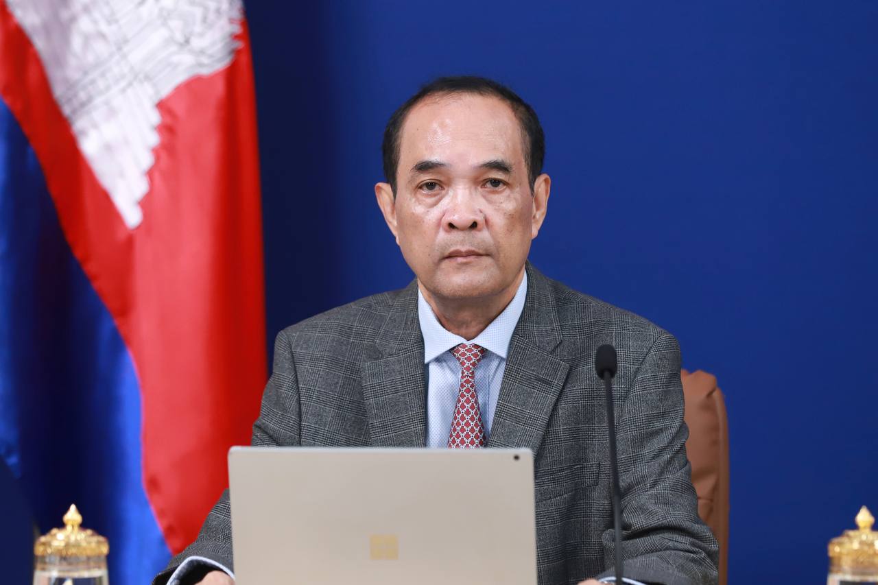 ទូតកម្ពុជាប្រចាំអាមេរិកច្រានចោលការចោទប្រកាន់ ពីភាគីថៃដែលថា កម្ពុជាដាក់មីនថ្មី និងអំពាវនាវឱ្យសហគមន៍អន្តរជាតិជួយអន្តរាគមន៍ឱ្យដោះលែងកងទ័ពកម្ពុជាទាំង ១៨នាក់