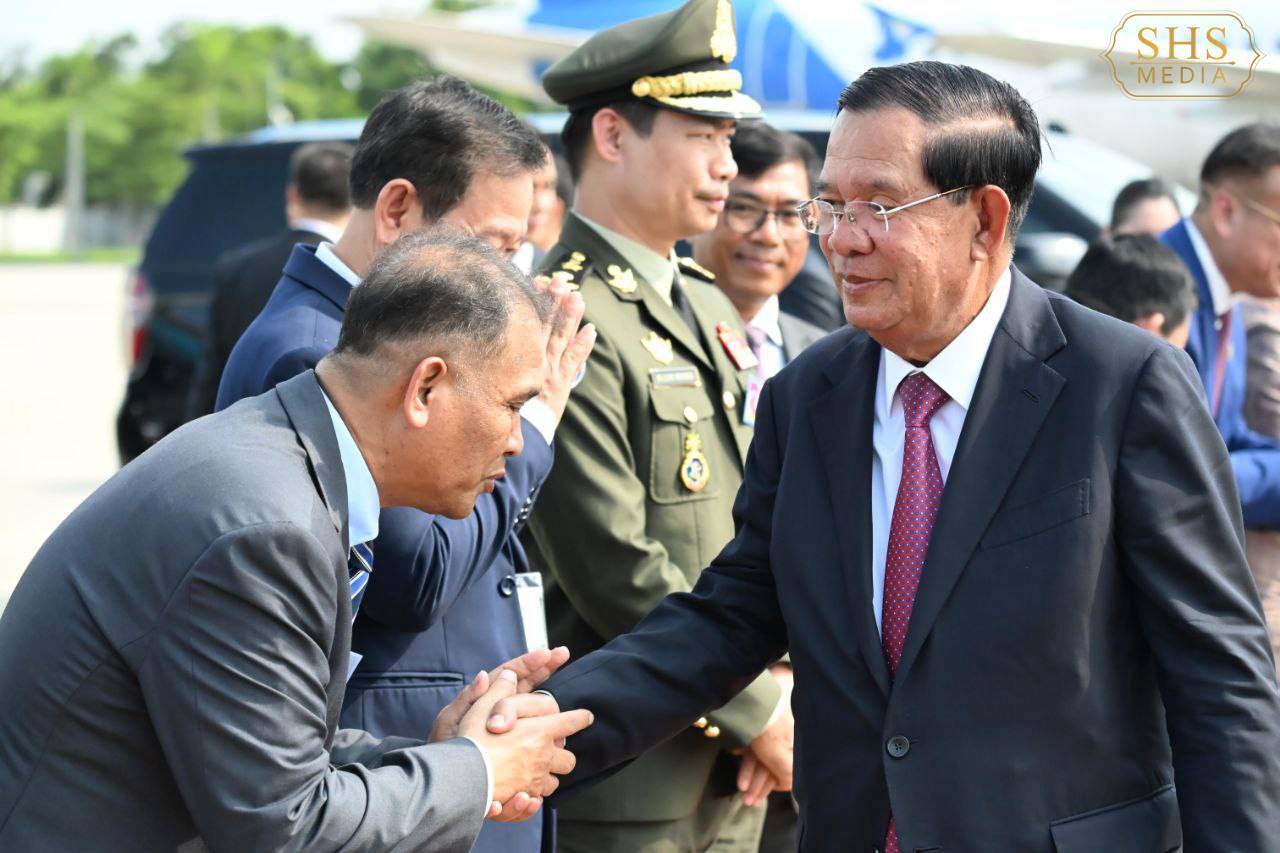 សម្តេចតេជោ ហ៊ុន សែន ដឹកនាំគណៈប្រតិភូធ្វើមាតុភូមិនិវត្តន៍ចាកចេញពីអាកាសយានដ្ឋានអន្តរជាតិ ណយ ប៊ៃ