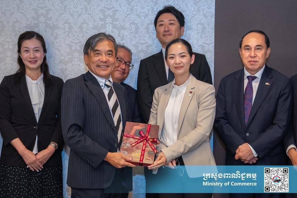 ស្វាយចន្ទីកម្ពុជា កំពុងមានវត្តមានដាក់លក់ក្នុងផ្សារ Family Mart ដ៏ល្បី ដែលមានចំនួន ១៦,៣២០ ទីតាំងនៅប្រទេសជប៉ុន