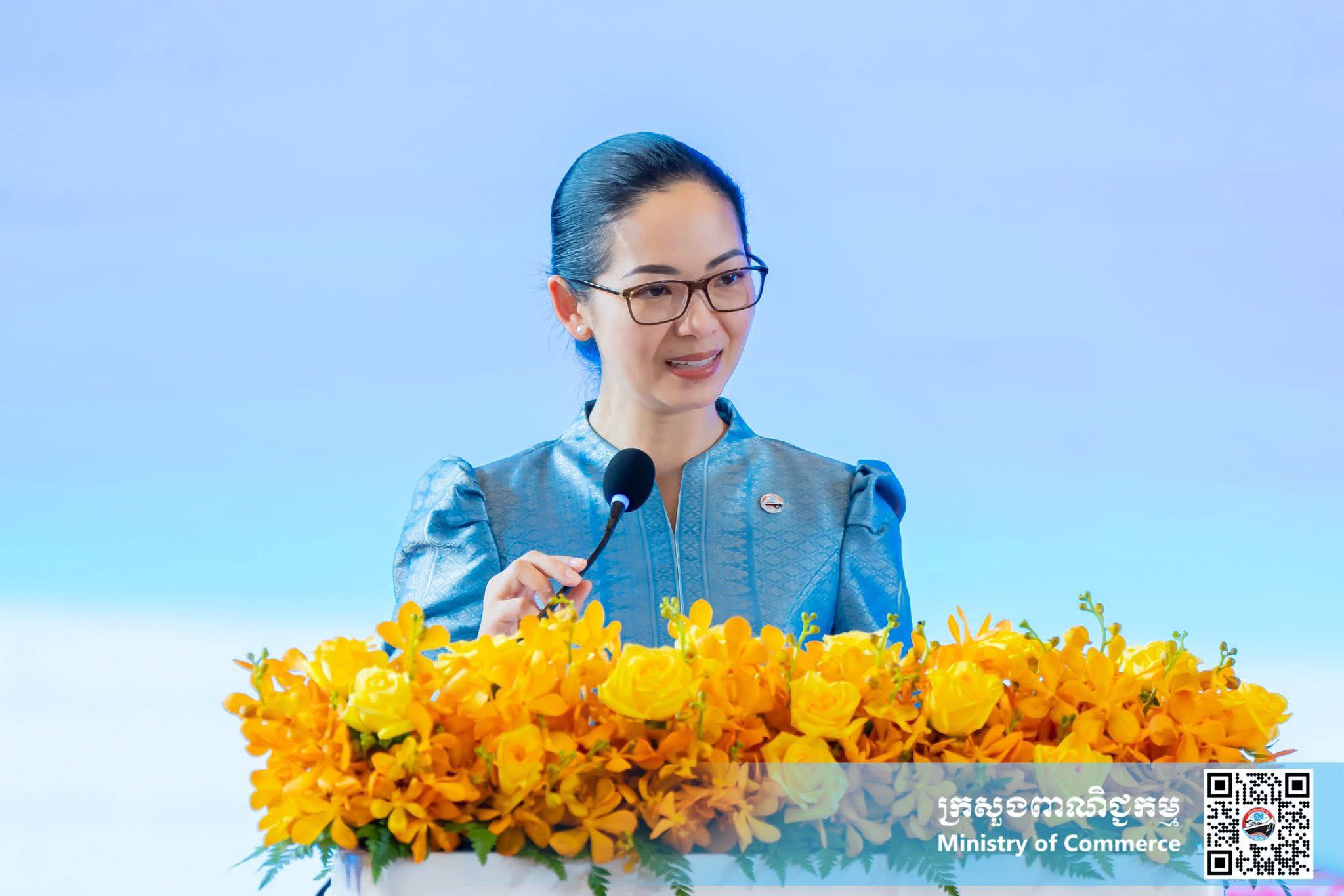 លោកជំទាវ ចម និម្មល ៖ កម្ពុជាកំពុងប្រឹងប្រែងលើកកម្ពស់ការអភិវឌ្ឍវិស័យពាណិជ្ជកម្មឌីជីថលស្របទៅតាមចក្ខុវិស័យ