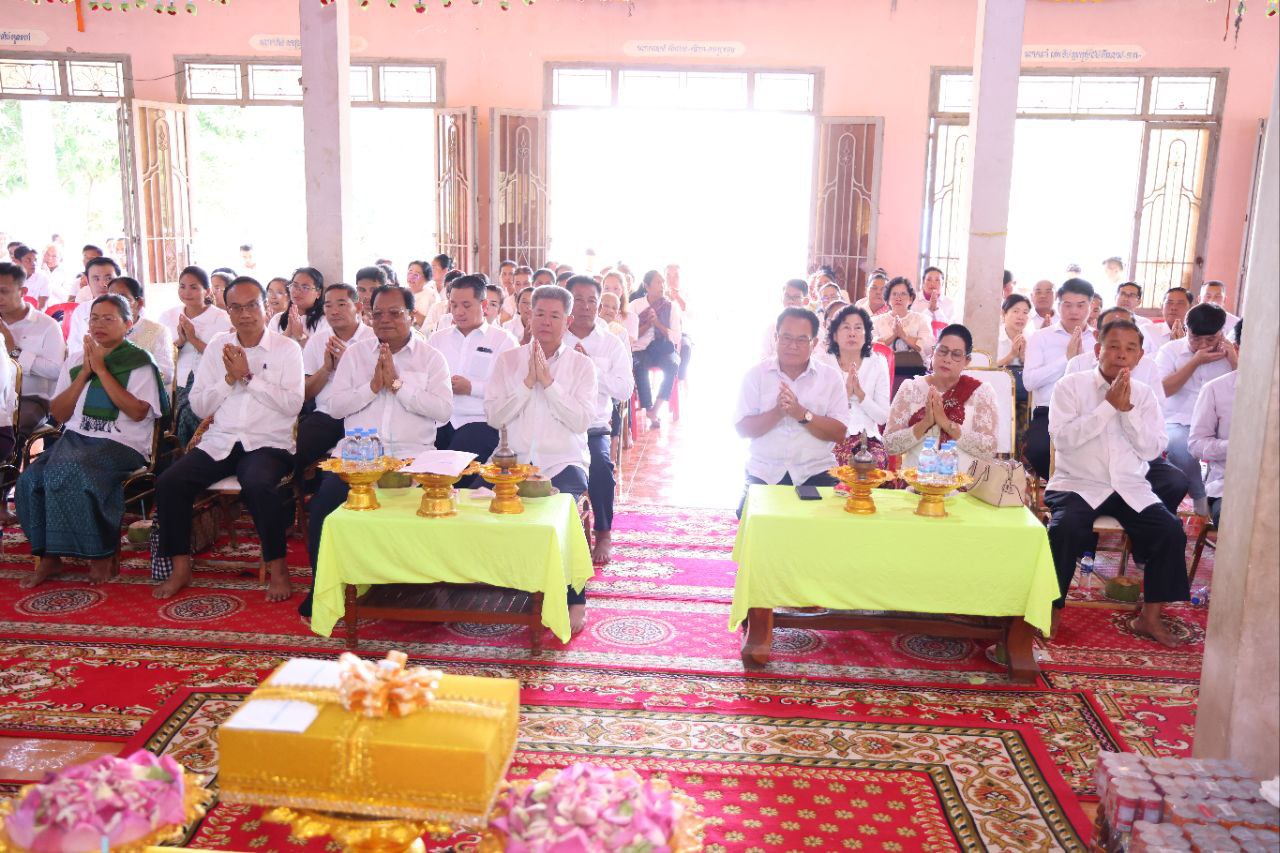 រដ្ឋបាលខេត្តកណ្ដាល សូត្រមន្តកាន់បិណ្ឌវេនទី៧ នៅវត្តវាំងកែវព្រែកស្បូវ ស្ថិតនៅក្រុងសំពៅពូន ខេត្តកណ្តាល