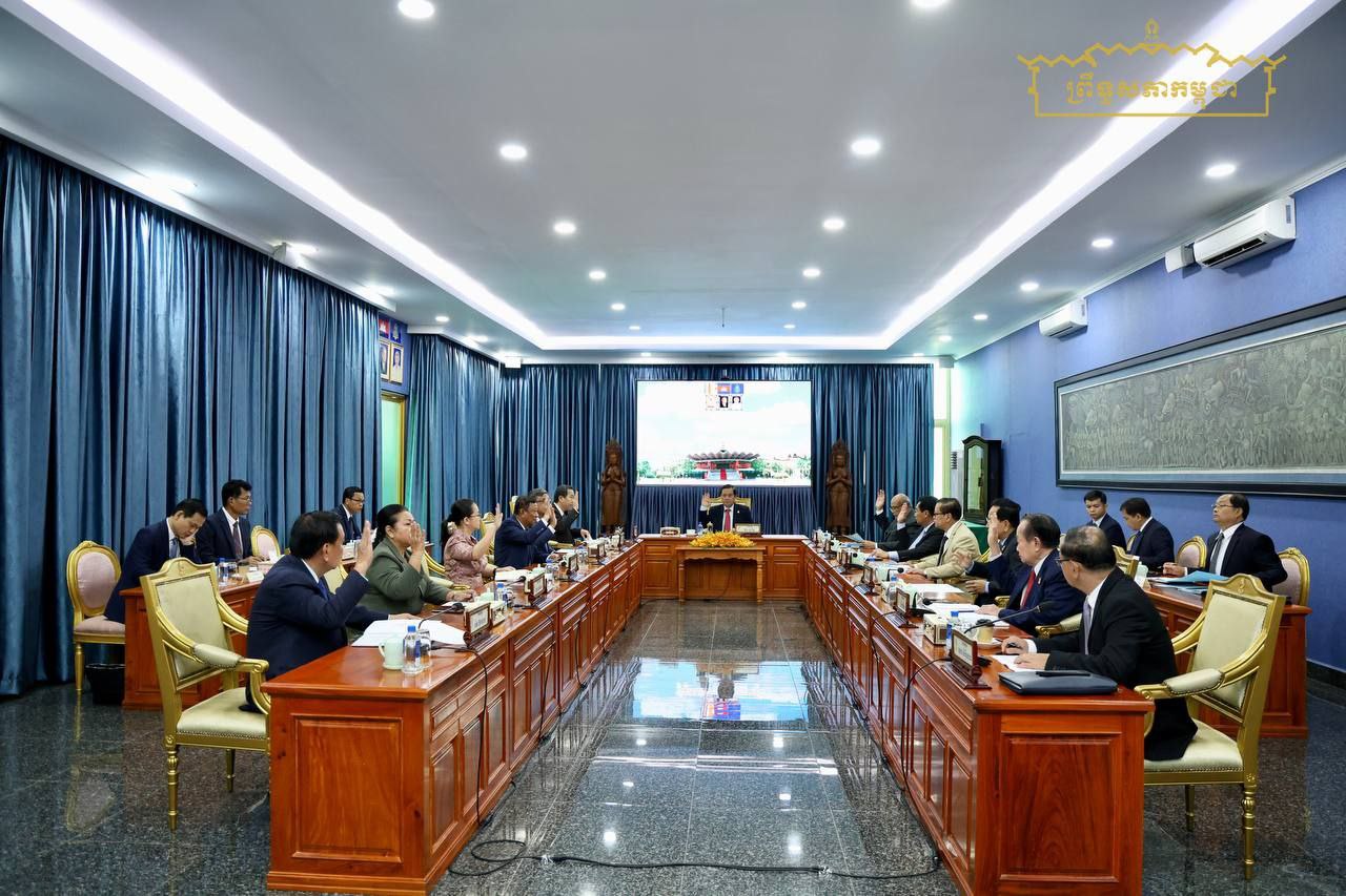ឯកឧត្តម អ៊ុច បូររិទ្ធ ដឹកនាំកិច្ចប្រជុំគណៈកម្មាធិការអចិន្រ្តៃយ៍ព្រឹទ្ធសភា នីតិកាលទី៥
