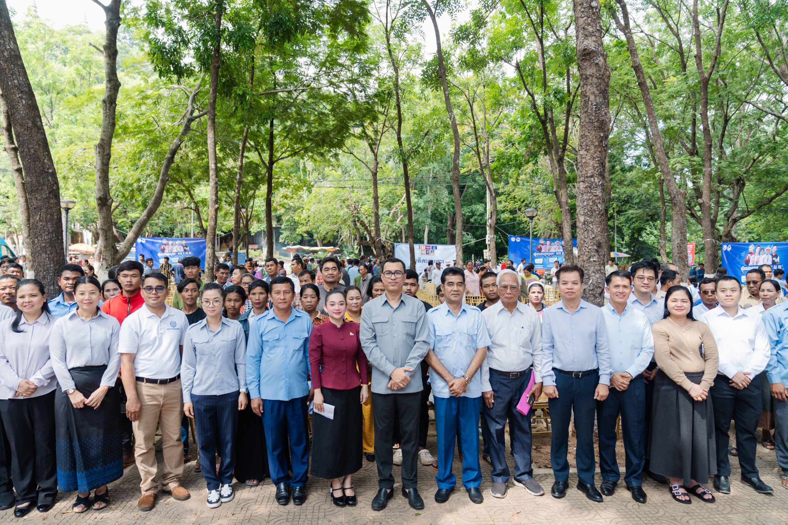 មន្រ្តីជាន់ខ្ពស់ក្រសួងសេដ្ឋកិច្ច សំណូមពរដល់ពលករខ្មែរដែលទើបត្រលប់មកពីប្រទេសថៃ ត្រូវខិតខំធ្វើការនៅក្នុងប្រទេសដើម្បីជួយគ្រួសារ និង សេដ្ឋកិច្ចជាតិ