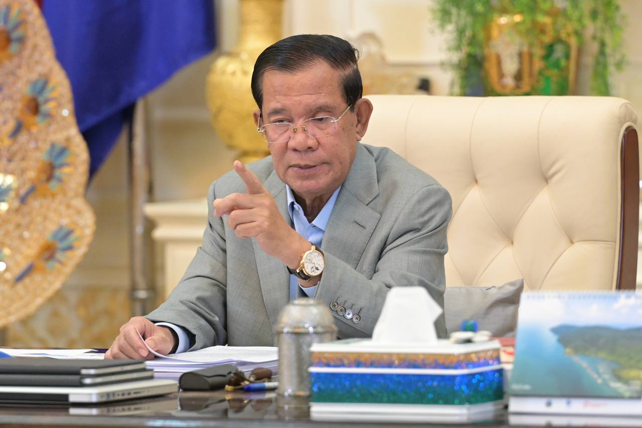 សម្តេចតេជោ៖ យើងមិនដែលបានទៅសុំទំនិញថៃមកលក់ក្នុងទីផ្សារយើងទេ គឺយកលុយទៅទិញ សូមអ្នកដឹកនាំថៃកុំយល់ច្រឡំ និងប្រមាថកម្ពុជាបន្តទៀត