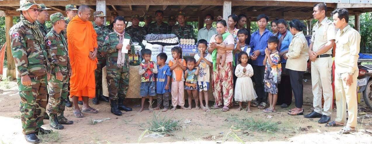 ​ក្រុមការងារចាប់ផ្តើមសង់​ជម្រក​ស្នាក់​នៅ​ជូន​គ្រួសារ​វីរ​យុទ្ធ​ជន​កង​ការ​ពារ​ព្រំដែន​កម្ពុជា​-ថៃ​ម្នាក់នៅខេត្តកំពង់ធំ