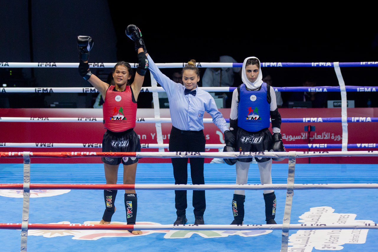 កីឡាករការិនីវ័យក្មេង គុនខ្មែរនៅបារ៉ែន មានមេដាយក្នុងដៃខ្លះៗហើយ បន្ទាប់ពីប្រកួតយប់ថ្ងៃទី២៤ ខែតុលា