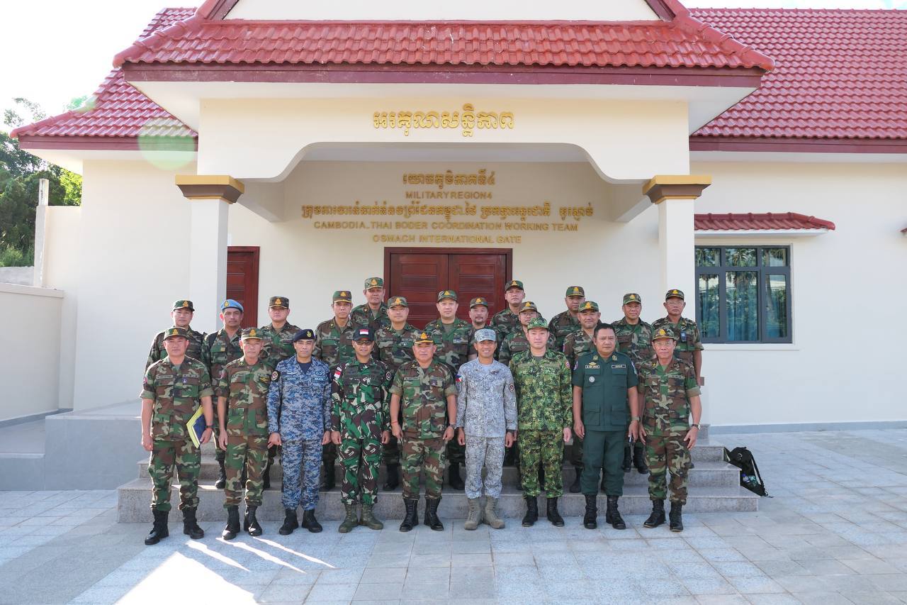 ក្រសួងការពារជាតិបង្ហាញពីលទ្ធផលកិច្ចប្រជុំ RBCរវាងកងទ័ពកម្ពុជានិងថៃស្តីពីការកែសម្រួលអាវុធ និងយុទ្ធោបករណ៍ បំផ្លិចបំផ្លាញធុនធ្ងន់ ចេញពីតំបន់ព្រំដែន