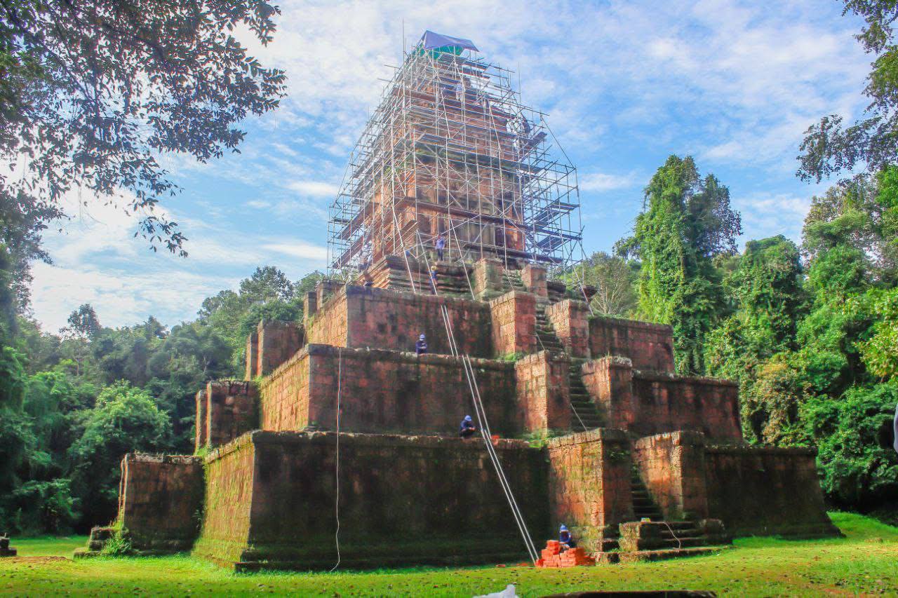 ប្រាសាទបក្សីចាំក្រុងមានអាយុកាលជាង ១ពាន់ឆ្នាំដែលប្រឈមហានិភ័យខ្ពស់ត្រូវបានអាជ្ញាធរជាតិអប្សរាទល់ទ្រ និងធ្វើការអភិរក្ស