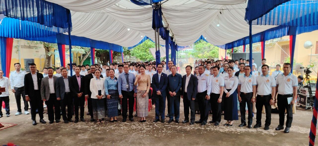 មន្ត្រីក្រសួងអប់រំ ៖ ការផលិត ឬការប្រើប្រាស់រ៉ូបូតក្នុង​បរិបទ នៃការអភិវឌ្ឍសាលារៀន ពិតជាសំខាន់ សម្រាប់​ការធ្វើទំនើបកម្មប្រព័ន្ធអប់រំ