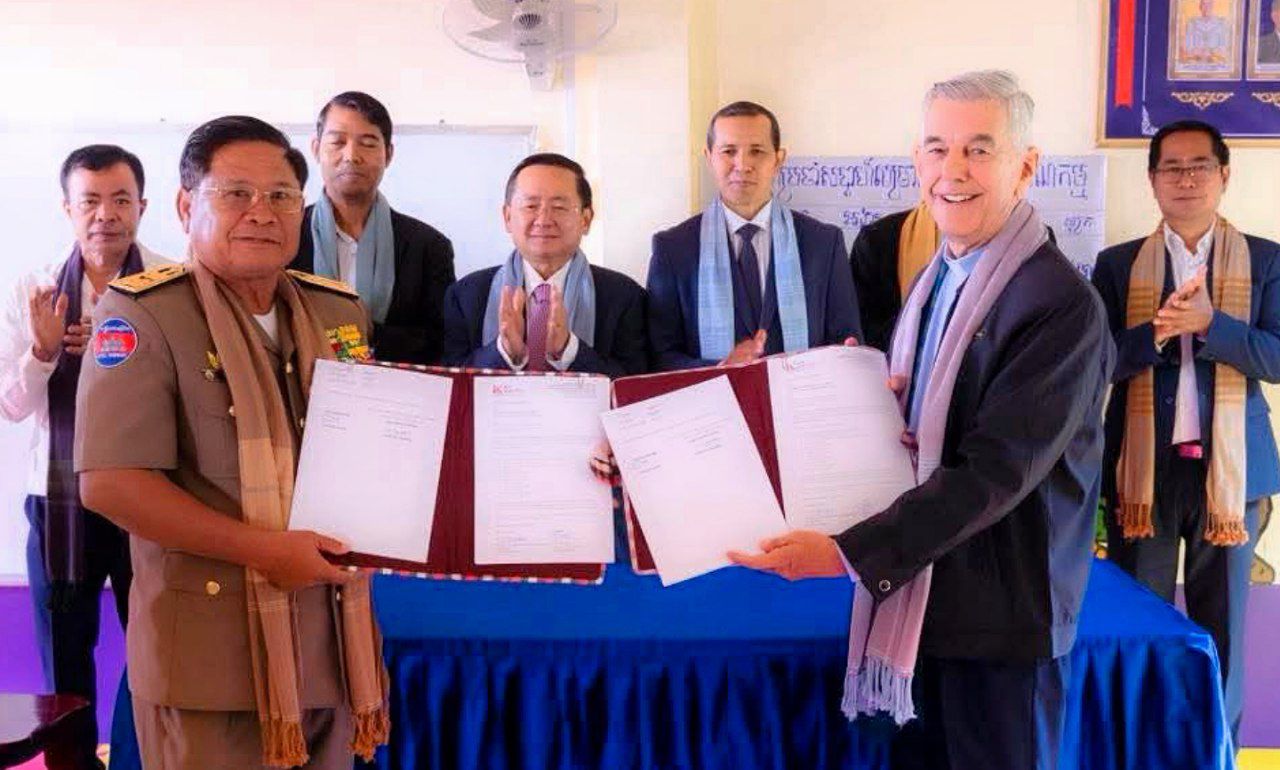អគារសិក្សាថ្នាក់សមាហរណកម្មសម្រាប់សិស្សមានពិការភាពសតិបញ្ញា និងអូទីសឹម នៅស្រុកឯកភ្នំ ត្រូវបានសម្ពោធ