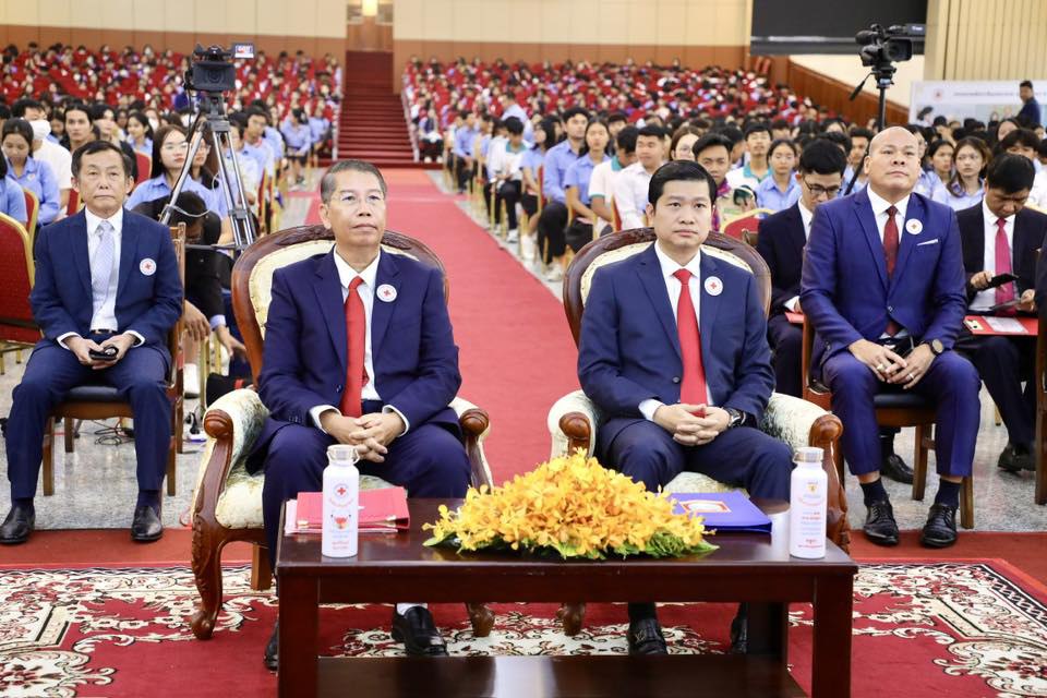 កម្ពុជា ឆ្ពោះទៅបញ្ចប់អេដស៍ ក្រោមមូលបទសកល ៖ យក​ឈ្នះការរំខាន បរិវត្តកម្មឆ្លើយតបនឹងជំងឺអដស៍