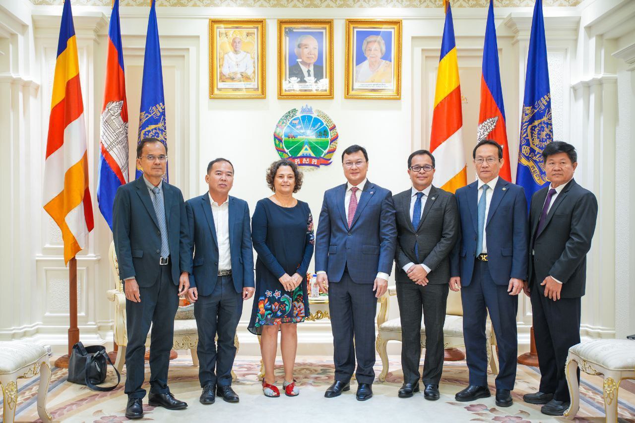 រដ្ឋមន្រ្តីក្រសួងកសិកម្ម លើកទឹកចិត្តដល់ភាគី​អ៊ីស្រា​អែល ​​គាំទ្រនិស្សិត​កសិកម្មកម្ពុជា ចូលរួមកម្មវិធី​ហាត់​ការនៅ អ៊ីស្រាអែល