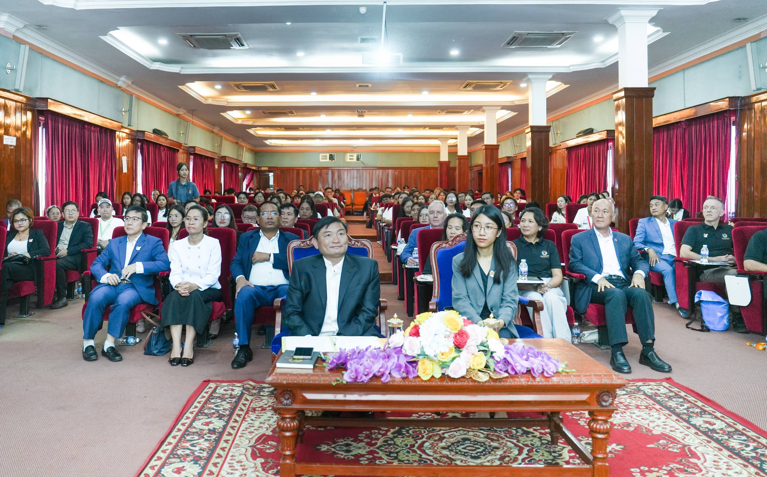 កម្ពុជា-សិង្ហបុរី រួមគ្នារៀបចំទិវាស្វែងយល់ពីខ្លួនឯងឆ្នាំ២០២៥