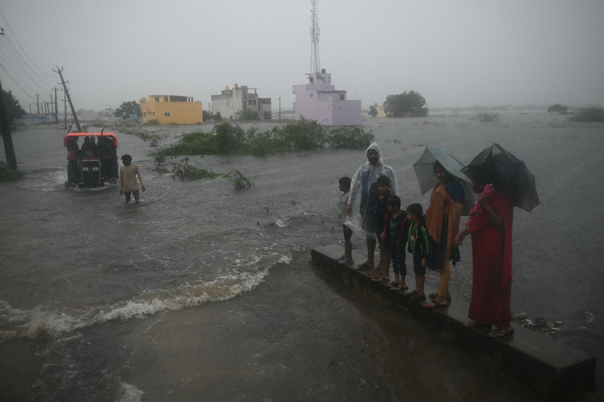 UN ព្រមានថា ជីវិតមនុស្ស-សត្វ ត្រូវបំផ្លាញដោយព្យុះស៊ីក្លូន និងភ្លៀងធ្លាក់ខ្លាំងកំពុងកើនឡើង