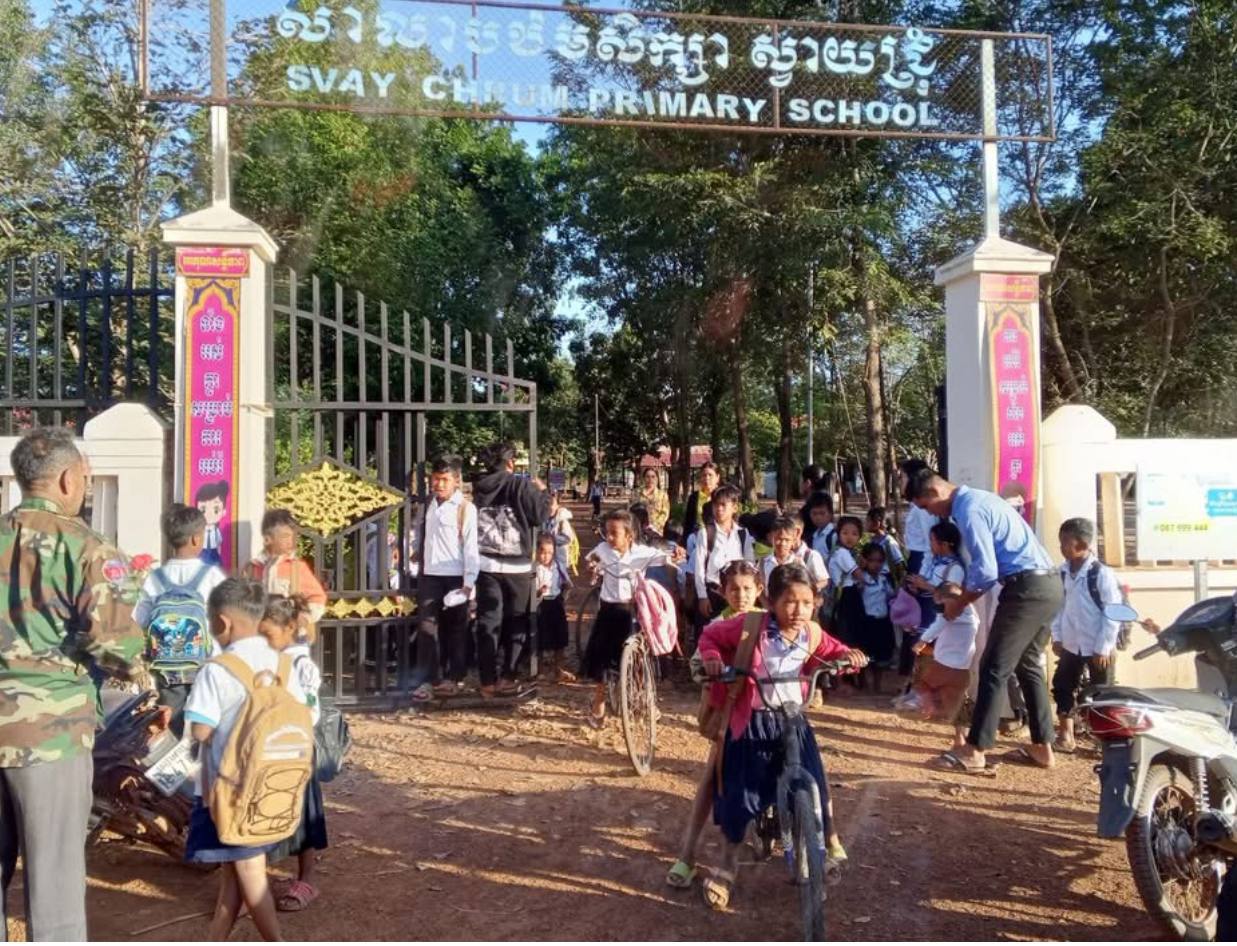 ក្រសួងអប់រំ៖សាលារៀន៥១៤បានបិទទ្វារសិស្សជាង១៣ម៉ឺននាក់មិនបានចូលរៀនដោយសារការឈ្លានពានពីយោធាថៃ