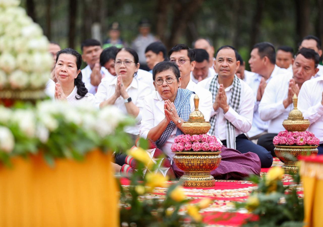 អាជ្ញាធរជាតិអប្សរាប្រារព្ធពិធីបួងសួងសុំសេចក្តីសុខសន្តិភាពនៅប្រាសាទអង្គរវត្ត