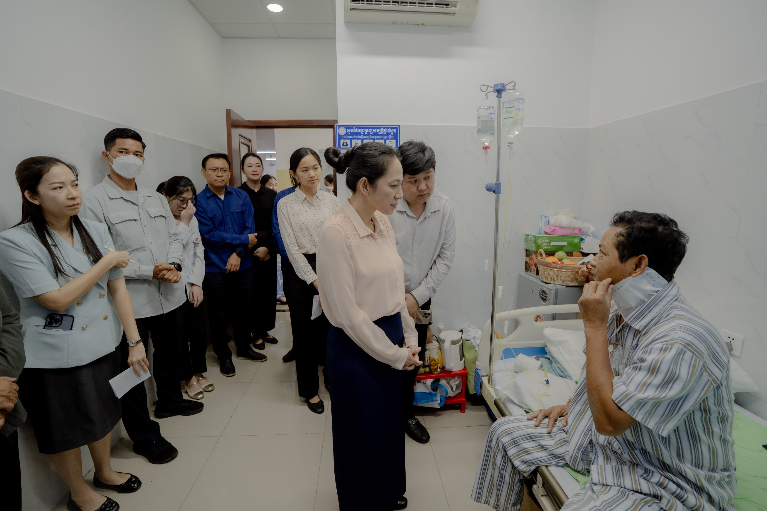 ស្រ្តីទី១ នៃកម្ពុជា បាននិងកំពុងយកចិត្តទុកដាក់បំផុតចំពោះ សុខទុក្ខរបស់វីរកងទ័ព