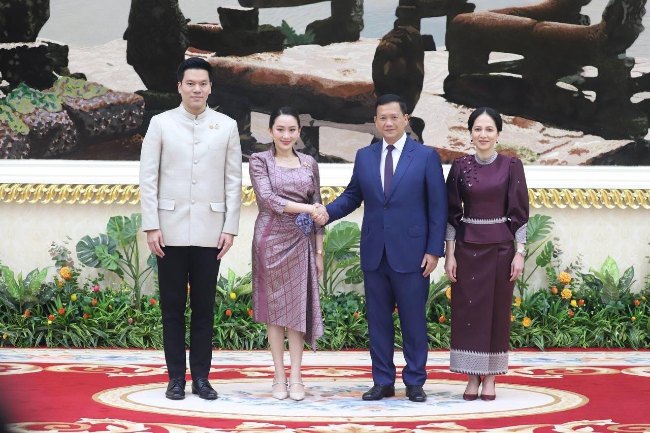 សម្តេចធិបតី ហ៊ុន ម៉ាណែត ទទួលបដិសណ្ឋារកិច្ច និងជួបពិភាក្សាទ្វេភាគីជាមួយ នាយករដ្ឋមន្រ្តីថៃ ផែថងថាន ស៊ីណាវ៉ាត្រ នៅវិមានសន្តិភាព