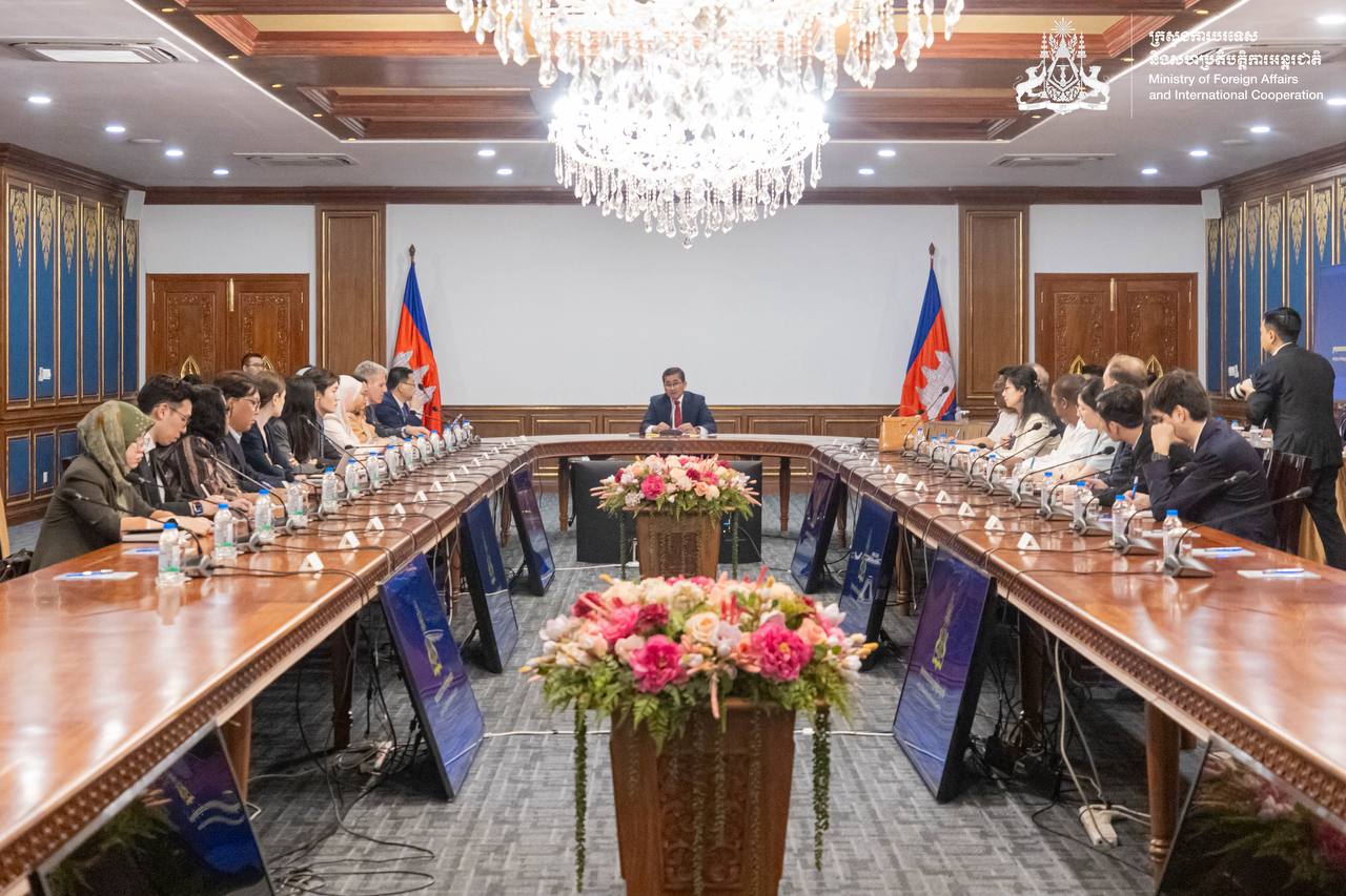 ក្រសួងការបរទេសប្រាប់អង្គទូតប្រចាំកម្ពុជាថា ថៃ ដដែលៗ​នៅតែប្រើ​ប្រាស់បញ្ហាមីន ដើម្បីបំភាន់ភ្នែកអន្តរជាតិ