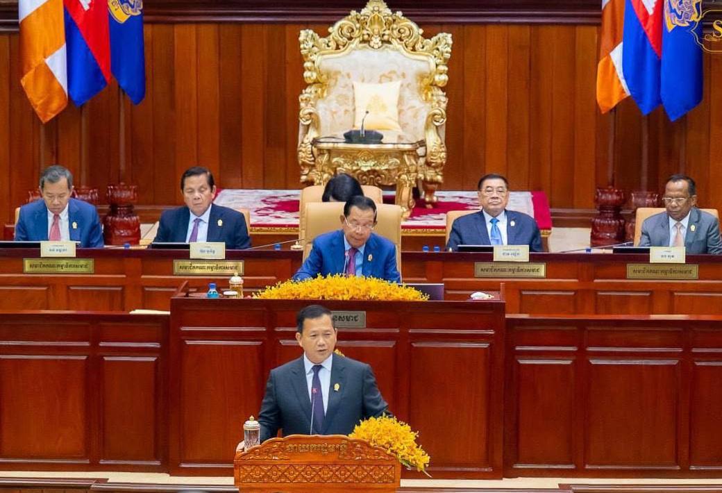 សម្តេចធិបតី៖ ចាប់ពីម៉ោង ១២យប់នេះតទៅ ក្រុមហ៊ុនបណ្ដាញខ្សែកាបអុបទិក