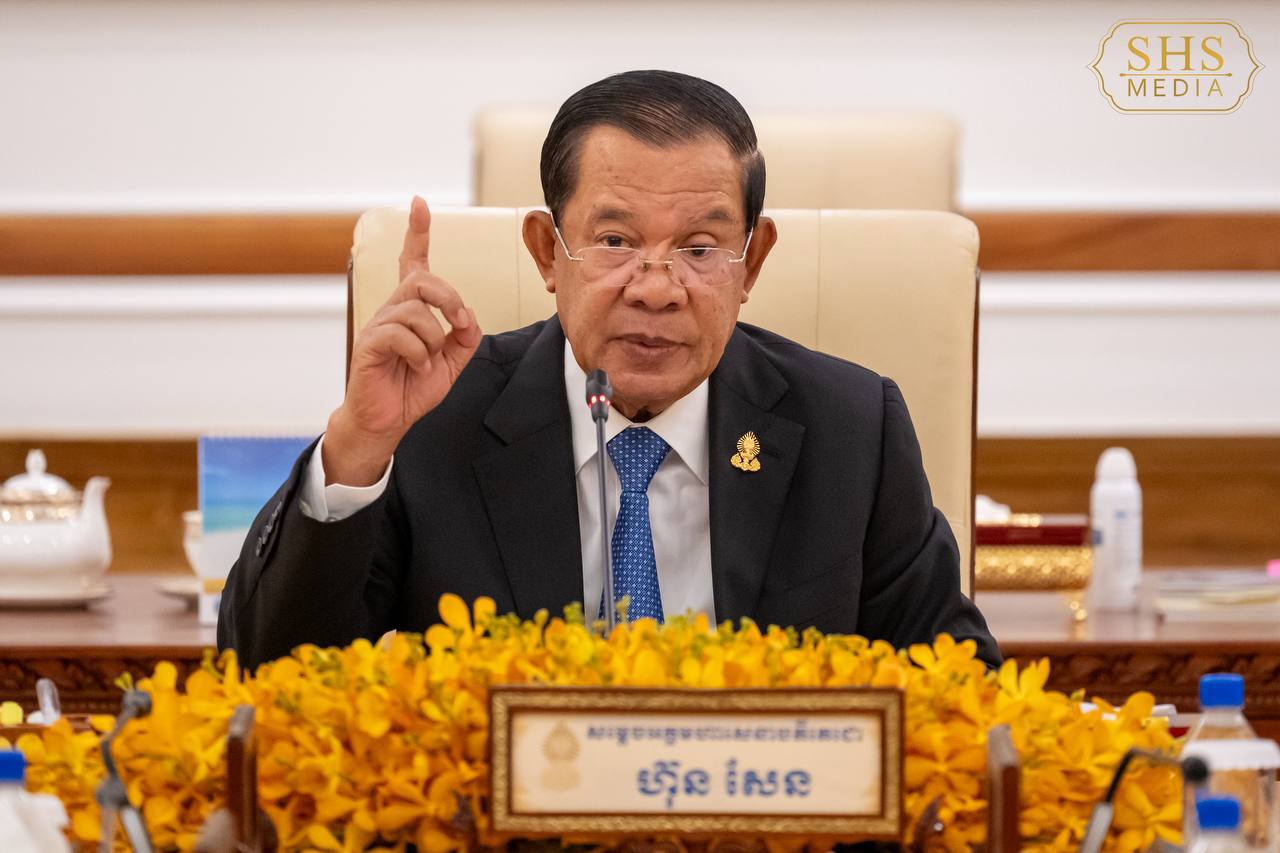 សម្ដេចតេជោ៖ កម្ពុជាពន្យារពេល ២៤ម៉ោងទៀត បើថ្ងៃនេះភាគីថៃមិនបើកច្រកព្រំដែនឱ្យដូចដើមវិញ កម្ពុជានឹងបិទការនាំចូលផ្លែឈើ និងបន្លែពីថៃមកកម្ពុជាទូទាំងព្រំដែន