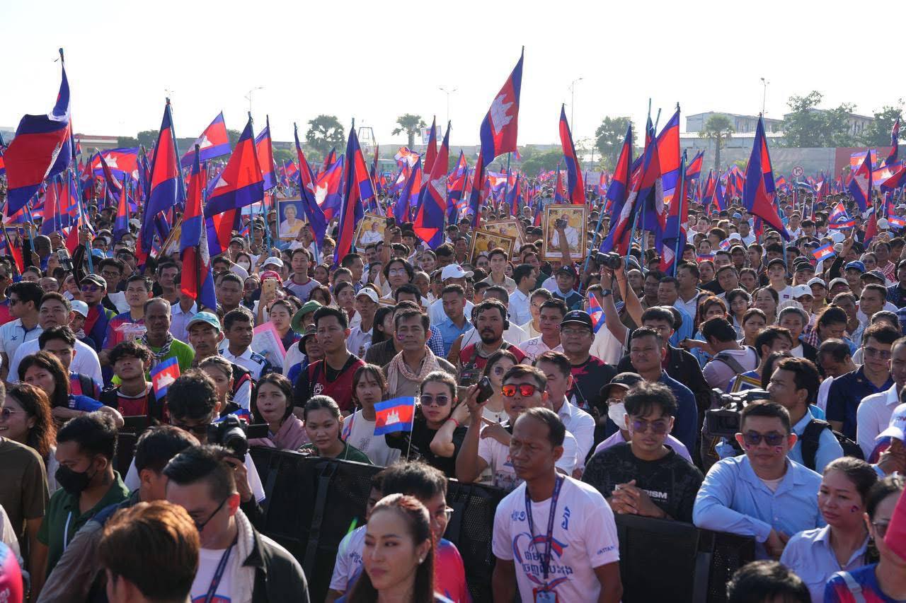 សម្ដេចតេជោ៖ ជំហររបស់យើង គឺមិនចង់បានដីរបស់អ្នកណាម្នាក់សូម្បីមួយមីលីម៉ែត្រ ប៉ុន្តែយើងការពារដាច់ខាតមិនឱ្យអ្នកណាឈ្លានពានទឹកដីកម្ពុជា