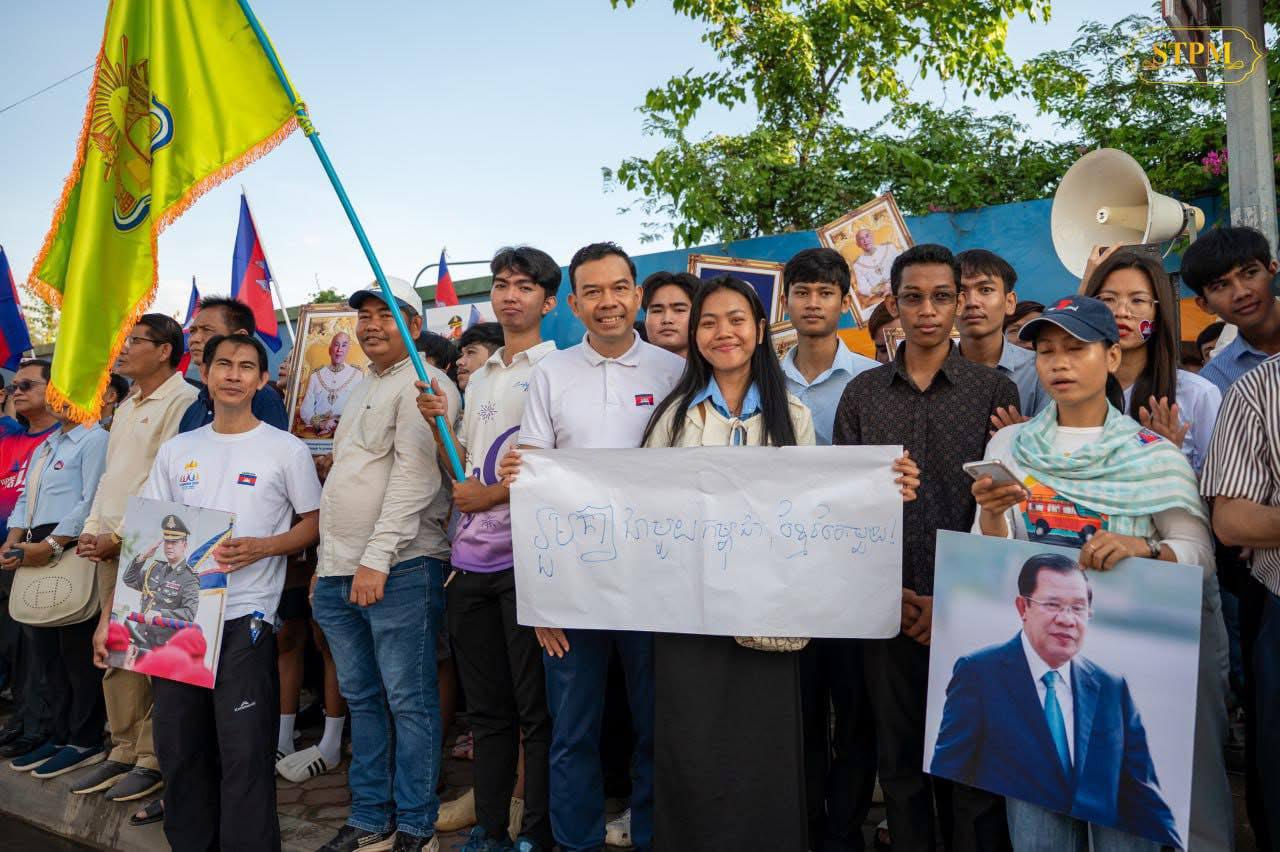 ពេលទឹករងថ្លាទើបមើលឃើញបាតបឹងច្បាស់ ♥️🇰🇭