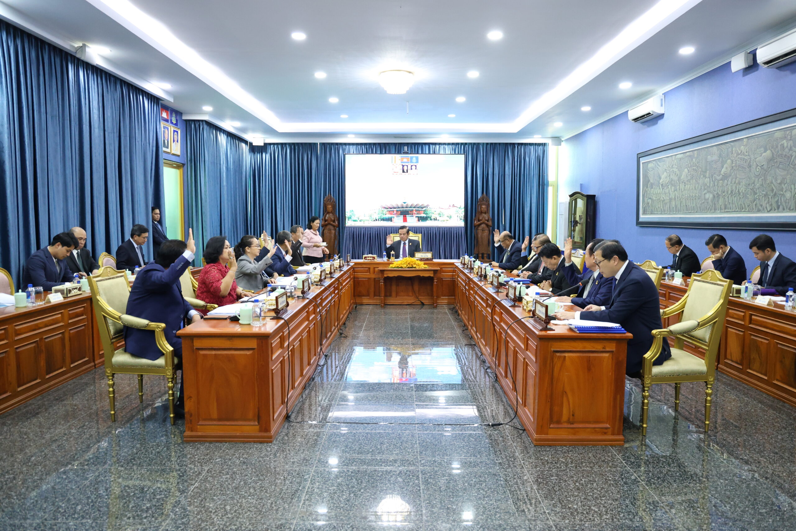 សេចក្តីព្រាងច្បាប់ស្តីពីនីតិសមុទ្រ ត្រូវបានគណៈកម្មាធិការ​អចិន្ត្រៃយ៍​ព្រឹទ្ធសភាប្រគល់ជូនគណៈកម្មការជំនាញពិនិត្យសិក្សា