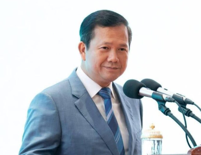 “ខ្យល់មកបក់ពីណាក៏ដោយ យើងមិនត្រូវដើរចេញពីផ្លូវដែលយើងដើរនោះទេ”