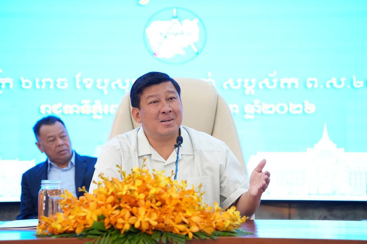 ក្រសួងរៀបចំដែនដីបន្តប្រគល់បណ្ណកម្មសិទ្ធិចំនួន ២០៧ បណ្ណ ជូនអតិថិជនគម្រោងដីឡូតិ៍ “ភូមិមរតក” នៅស្វាយរៀង