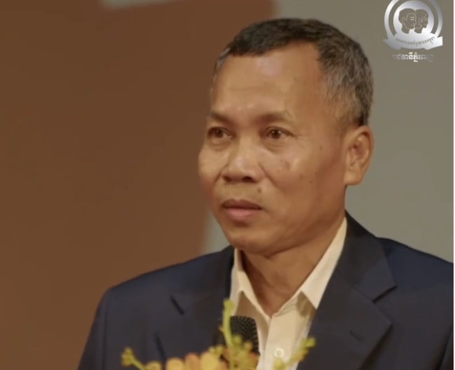 “មិនថាអ្នកមាននិន្នាការនយោបាយបែបណាក៏ដោយ សូមពិចារណាថាទង្វើរបស់អ្នកអាចបំផ្លាញជាតិរបស់អ្នក