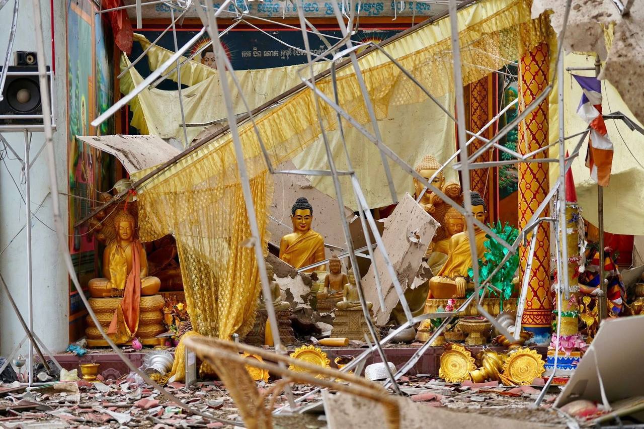 វត្តតាមាន់សែនជ័យ ស្រុកបន្ទាយអំពិល ខេត្តឧត្តរមានជ័យ ខូចខាតទាំងស្រុងដោយការទម្លាក់គ្រាប់បែកដោយយន្តហោះ F-16