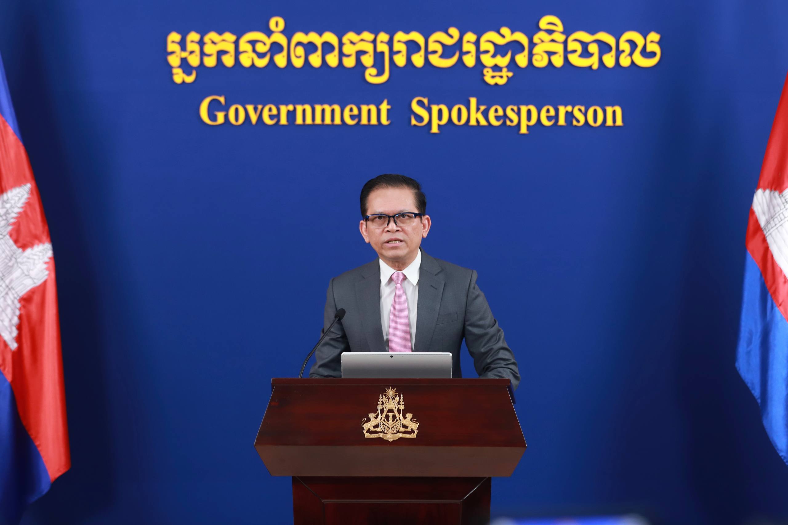 ឯកឧត្តម ប៉ែន បូណា៖រាជរដ្ឋាភិបាលកម្ពុជាកំពុងដុតដៃដុតជើងយ៉ាងខ្លាំង ដើម្បីជួយដល់បងប្អូនជនភៀសសឹកនៅតាមបណ្តាយព្រំដែន