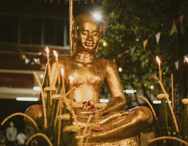 សូមបួងសួងដល់កងយោធពលខេមរភូមិន្ទ ជាតិ និងមាតុភូមិកម្ពុជា បានឆ្លងផុតដោយជ័យមង្គលនូវពពកខ្មៅដ៏អាក្រក់នេះ 🙏🏻🇰🇭