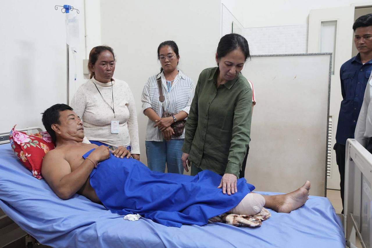 ខ្ញុំសូមកោតសរសើរដល់ កងទ័ពទាំងអស់ដែលបានលះបង់ខ្ពស់ប្រកបដោយភាពអង់អាចក្លាហាន តស៊ូតាមបន្ទាត់ព្រំដែនកម្ពុជា-ថៃ។
