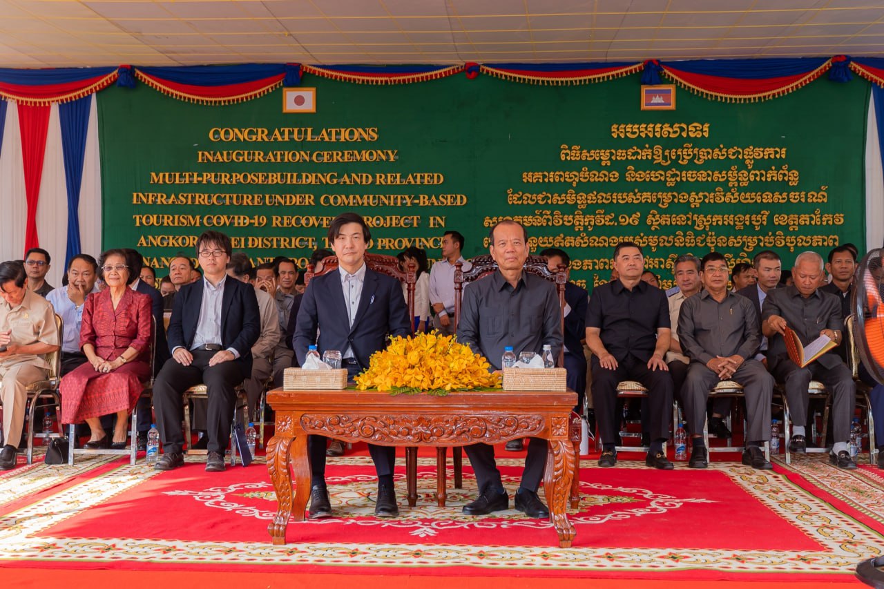 អាគារពហុបំណង និងហេដ្ឋារចនាសម្ព័ន្ធពាក់ព័ន្ធនៅស្រុកអង្គរបូរីនិងជំរុញទាក់ទាញភ្ញៀវទេសចរណ៍ជាតិ-អន្តរជាតិមកទស្សនាកាន់តែច្រើន