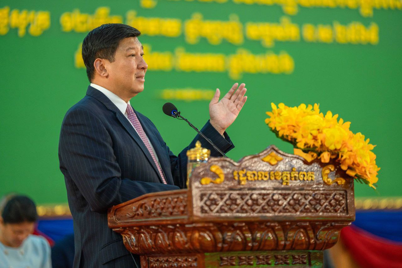 ឯកឧត្តម សាយ សំអាល់ កោតសរសើរខេត្តកំពតលើការងារបង្រ្កាបបទល្មើស