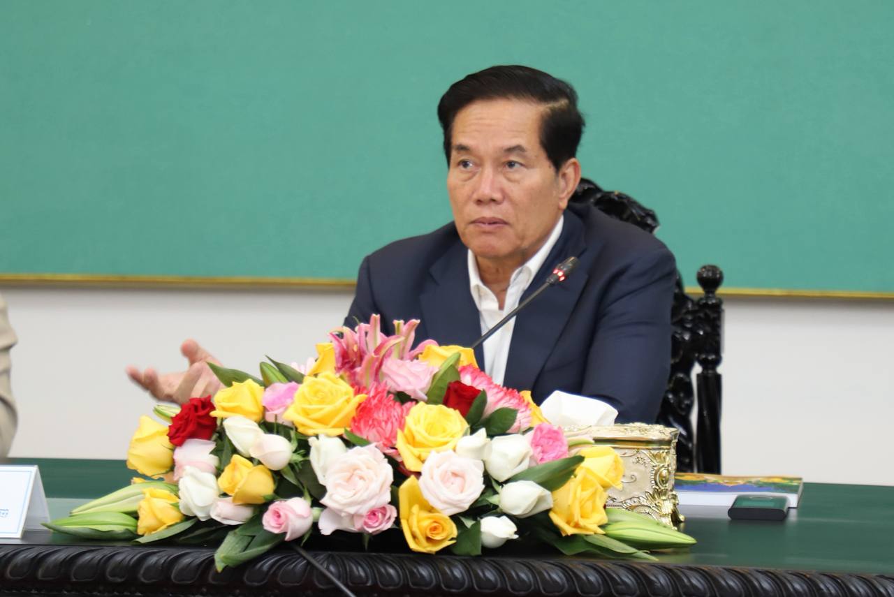 អភិបាលរាជធានីភ្នំពេញ ដាក់ផែនការយ៉ាងម៉ឹងម៉ាត់បោសសម្អាតបទល្មើសឆបោកតាមប្រព័ន្ធបច្ចេកវិទ្យា (ONLINE SCAMS) ឱ្យអស់ពីក្នុងមូលដ្ឋាន