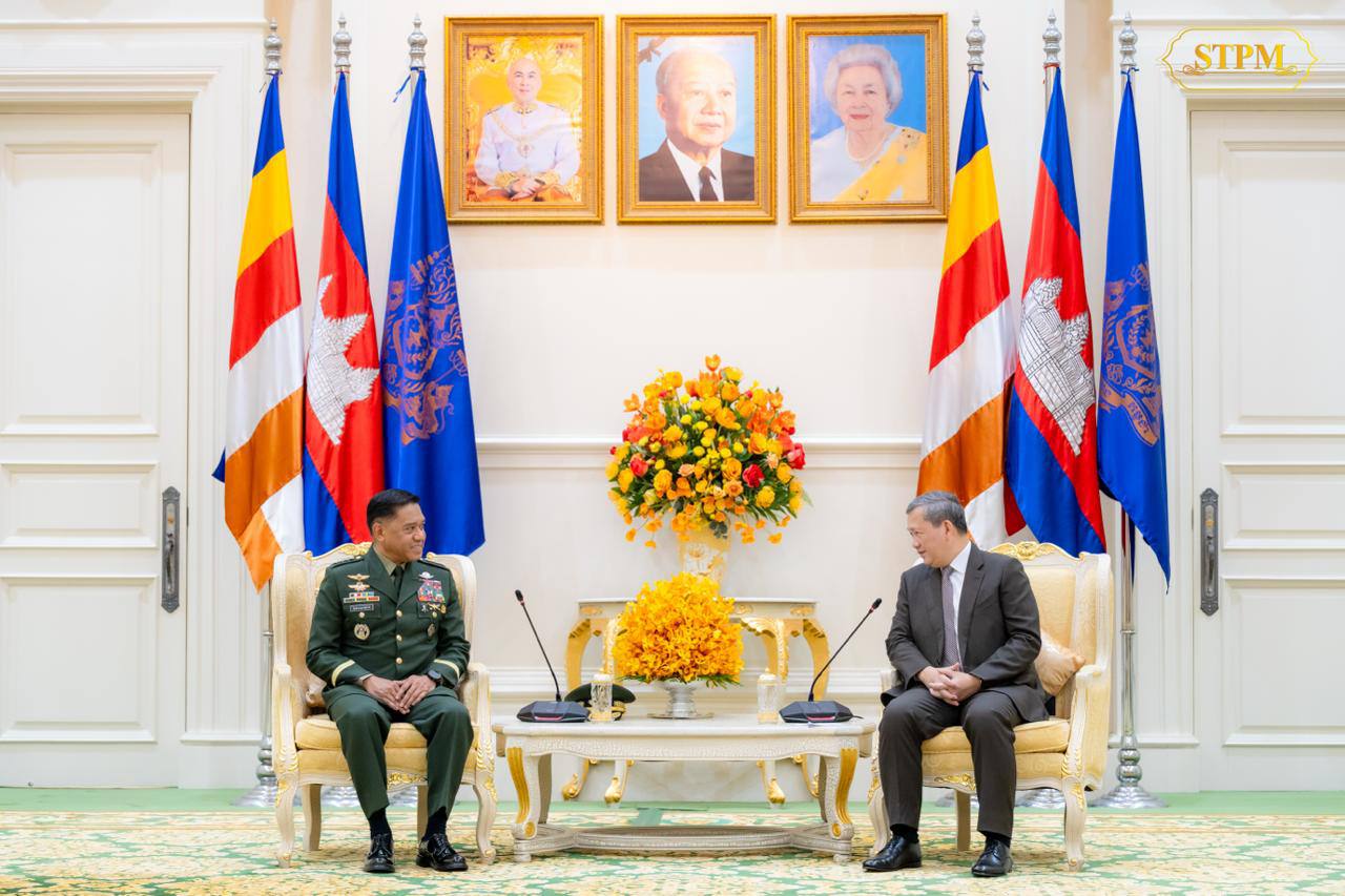 អគ្គមេបញ្ជាការកងទ័ពហ្វីលីពីន៖ ហ្វីលីពីនត្រៀមខ្លួនរួចរាល់ក្នុងការបន្តដឹកនាំក្រុម AOT ដើម្បីសម្របសម្រួលដោះស្រាយបញ្ហាព្រំដែន កម្ពុជា-ថៃ