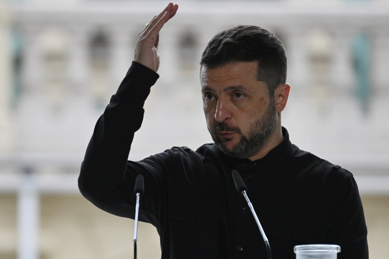 លោក Zelensky ថា រំដោះបាន៣០០គ.មការ៉េ ចំពេលរងសំពាធឲ្យកាត់ទឹកដី