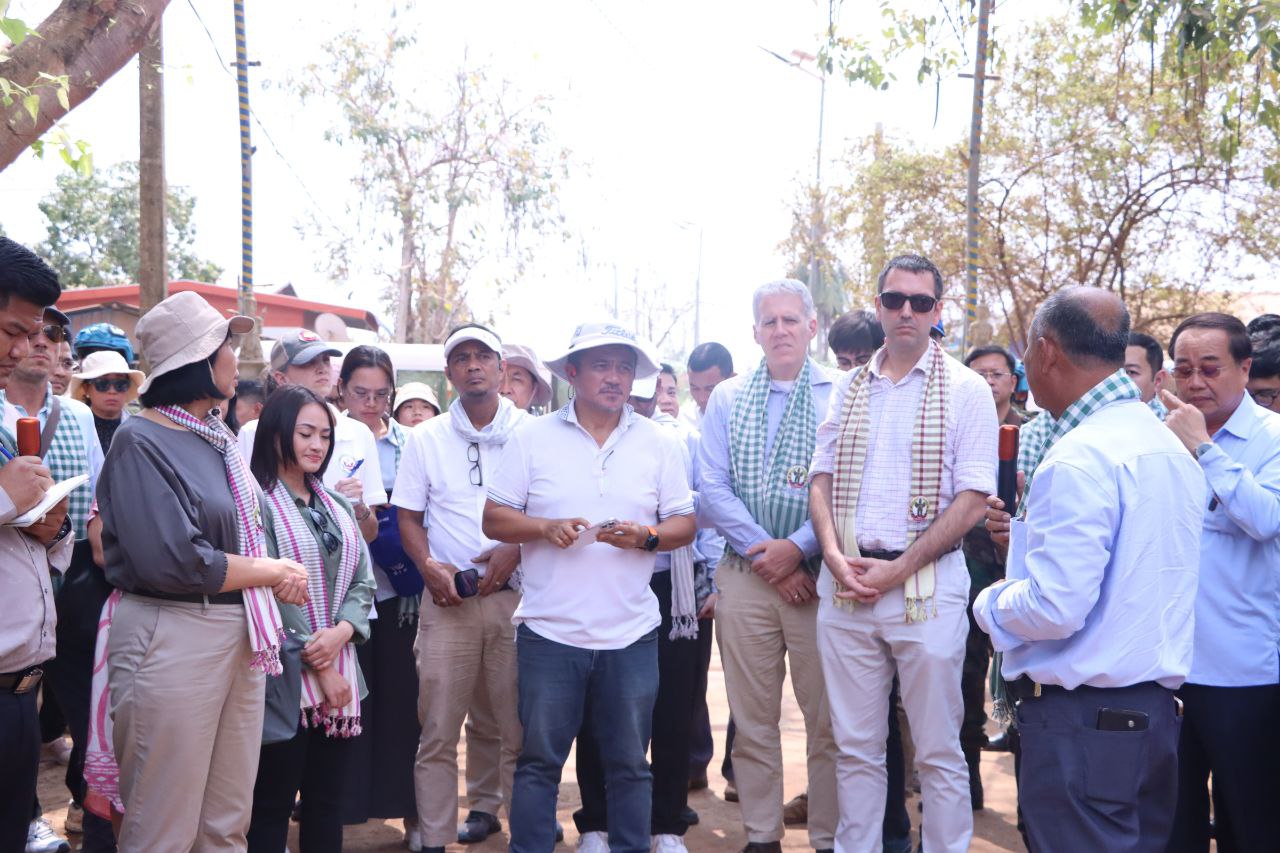 ទូតអង់គ្លេសបង្ហាញអារម្មណ៍អាណិតអាសូរចំពោះពលរដ្ឋភៀសសឹក