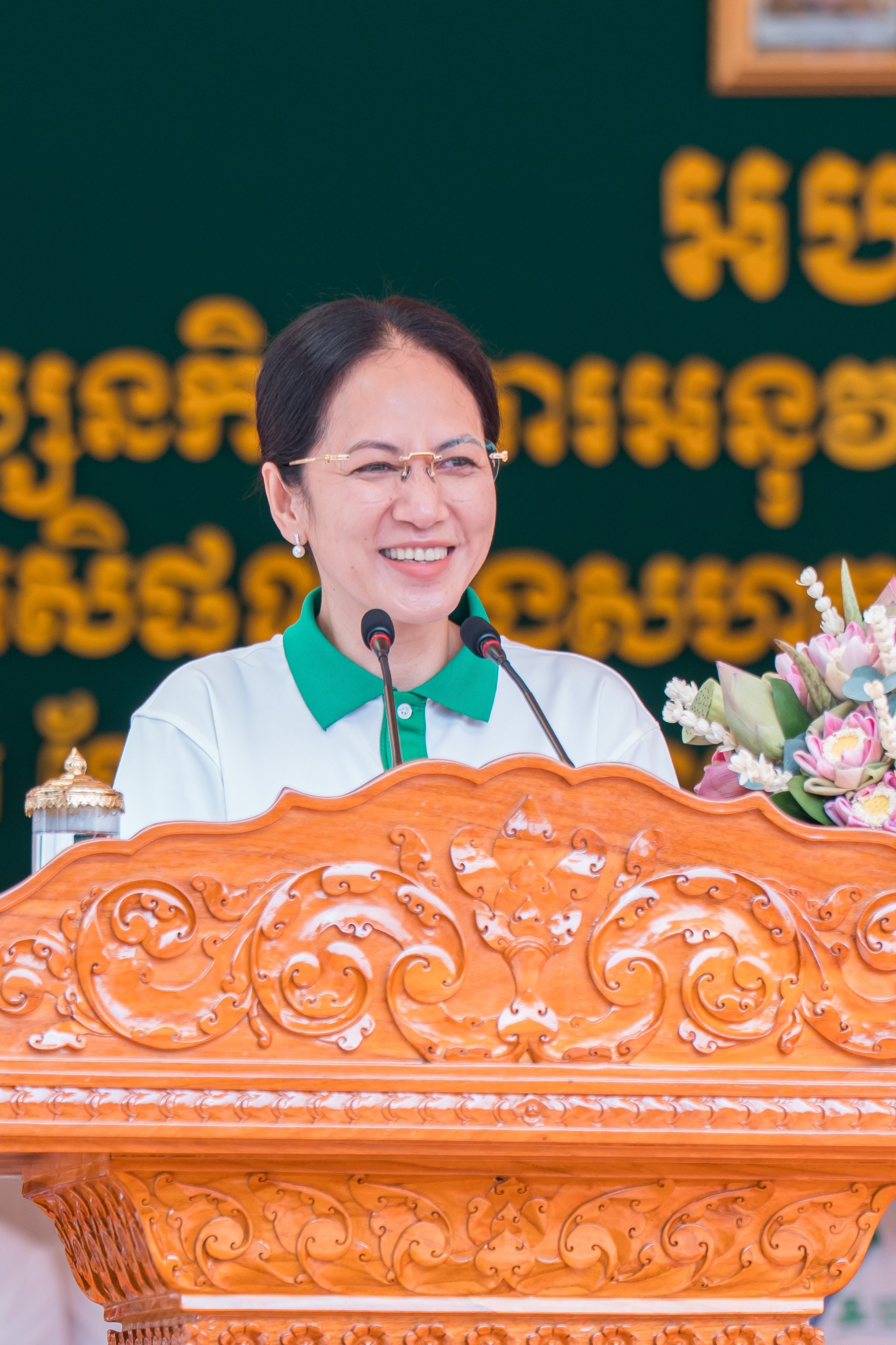 លោកជំទាវបណ្ឌិត ពេជ ចន្ទមុន្នី ធ្វើទស្សនកិច្ចកម្មវិធីផ្តល់អាហារតាមសាលារៀន