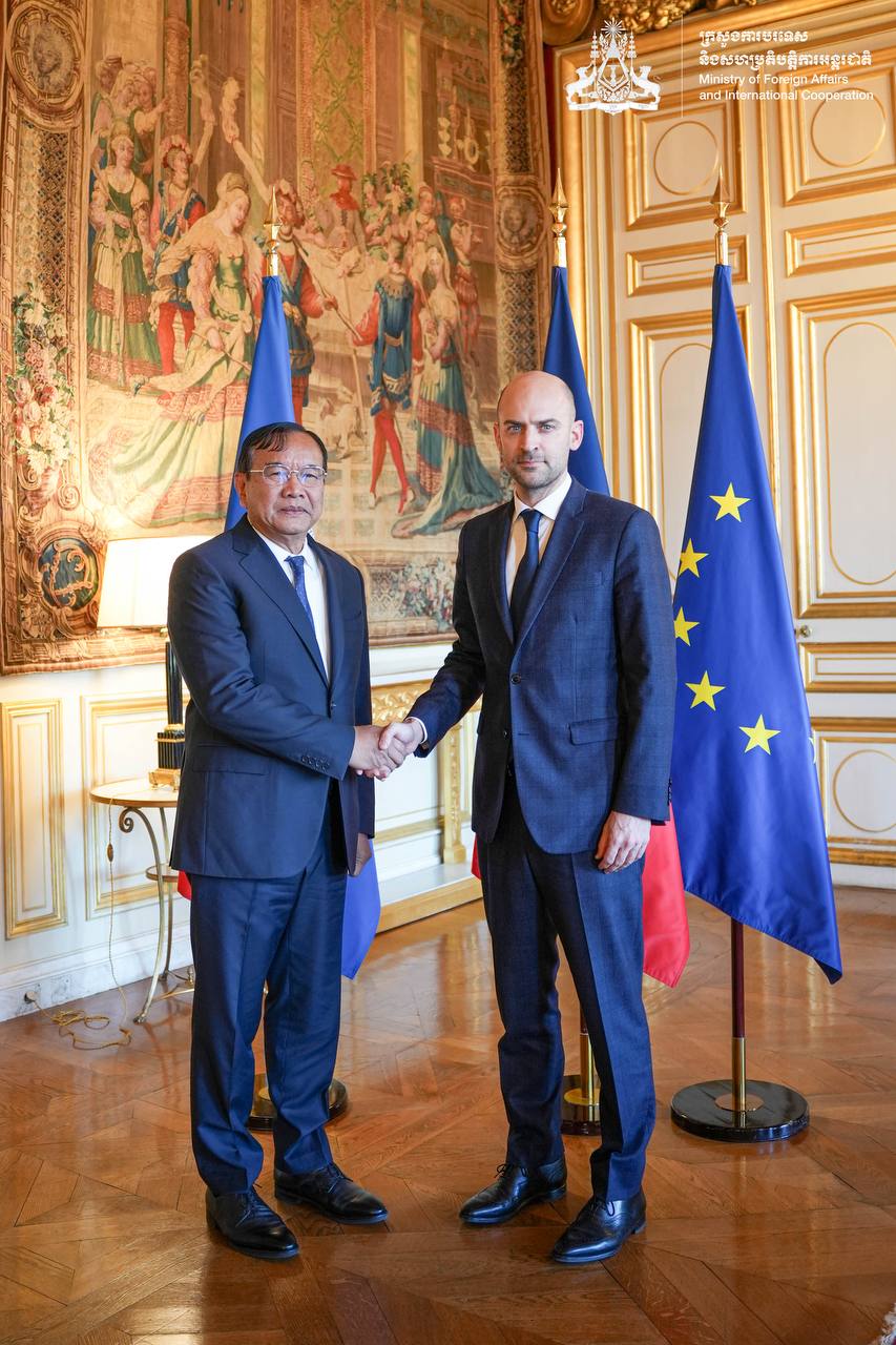 ឯកឧត្តមឧបនាយករដ្ឋមន្ត្រី ប្រាក់ សុខុន ជួបជាមួយរដ្ឋមន្រ្តីការបរទេសបារាំង