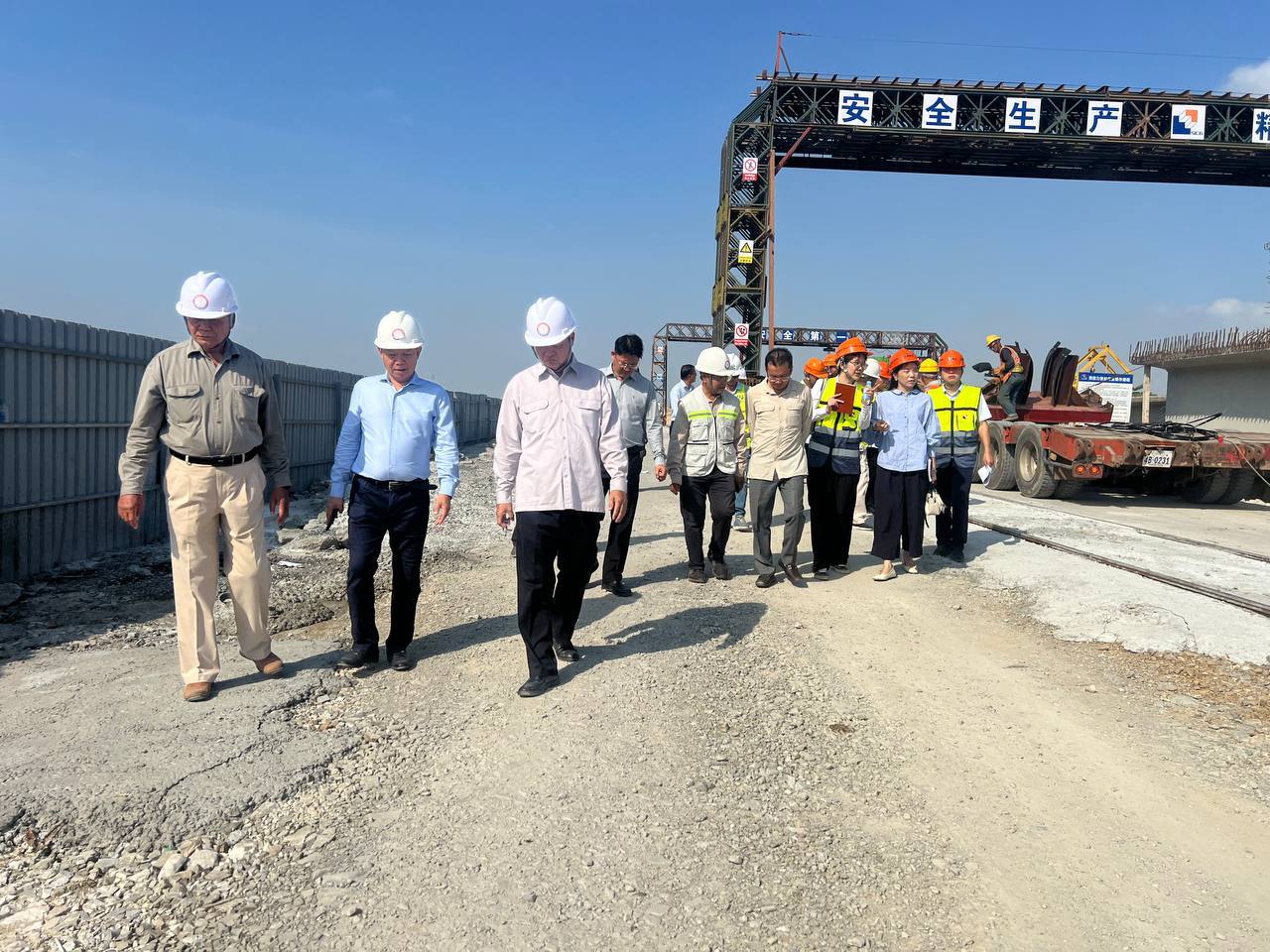 គម្រោងស្ថាបនាស្ពានឆ្លងទន្លេបាសាក់ ចាក់អង្រែក្រោម-ព្រែកប្រា សម្រេចបាន ៦២%